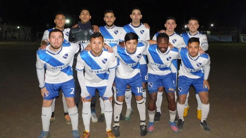 EQUIPO. El once inicial de Unión que ganó el domingo en Derqui..