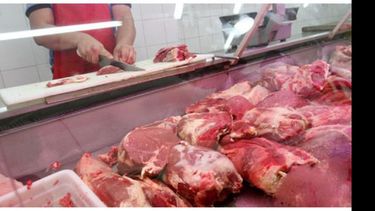 CARNE. Los comercios con heladeras son los más afectados por el tarifazo..