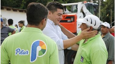 SALUDO. Gamaboa se mostró activo en su primer día hábil..