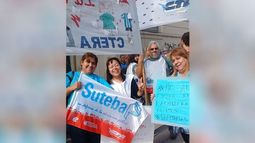 RUIDAZO. Ayer por la tarde, hubo reclamos en las escuelas..
