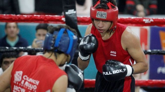 Lucas Benítez dominó gran parte del combate..