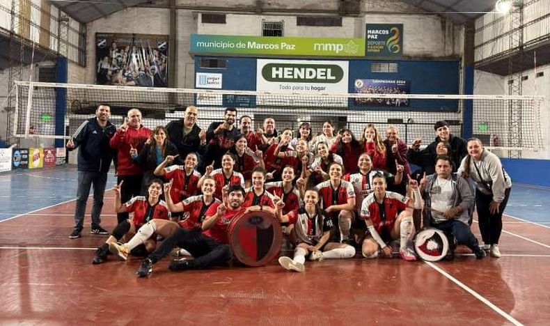 Derqui festejó en Marcos Paz el campeonato que las devuelve a Cuarta División.