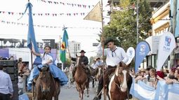 Del desfile por el Tratado del Pilar participaron casi 30 centros tradicionalistas de todo el Partido.