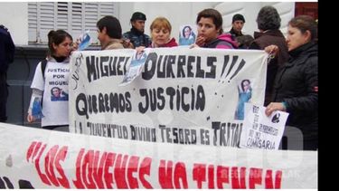 Los manifestantes marcharon del Municipio a la comisaría..