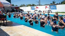 AL AGUA. Los participantes realizaron actividades deportivas y recreativas.