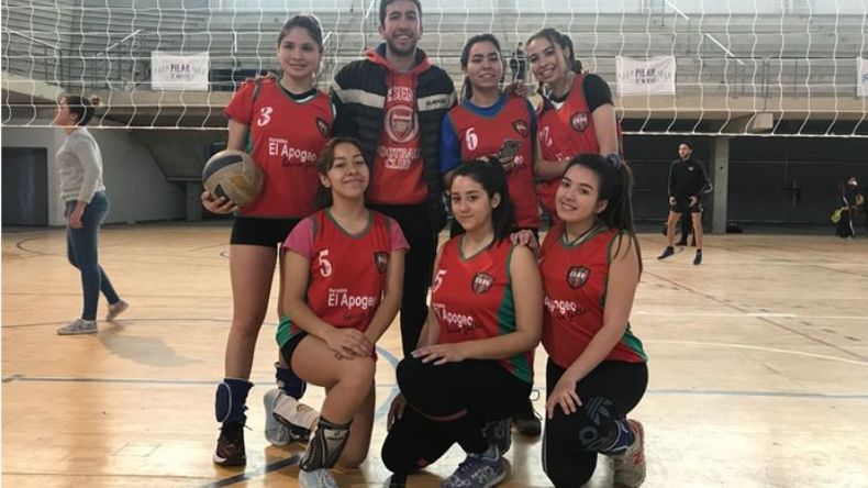 UNIÓN DE DERQUI. Debut de las damas en el torneo municipal..