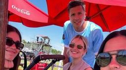 La familia estuvo unida alentando a Gianluca Simeone. La familia estuvo unida alentando a Gianluca Simeone.