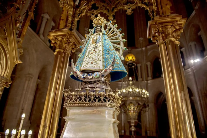 El 8 de mayo se celebra el Día de la Virgen de Luján. (entrelineas.info)..webp