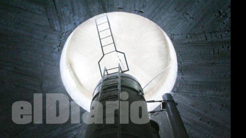 El tanque de agua por dentro, una imagen que pocos pilarenses pudieron ver..
