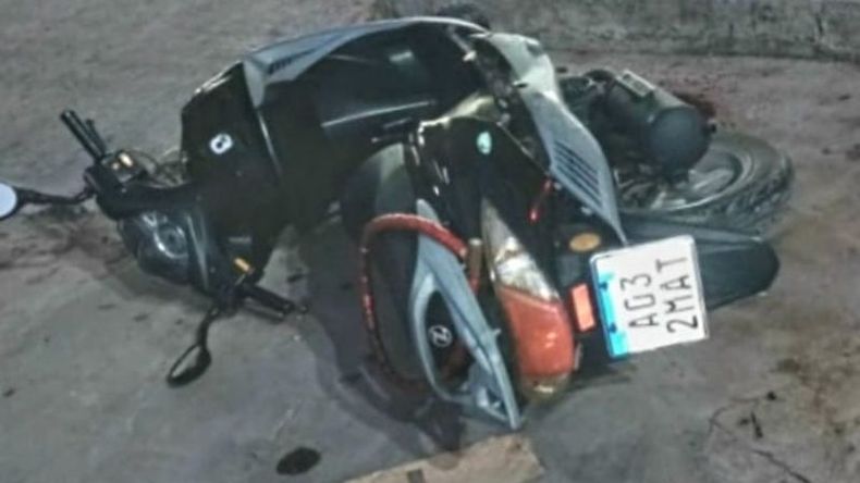 La motociclista resultó herida y tuvo que ser hospitalizada. Foto @pilaradiario.