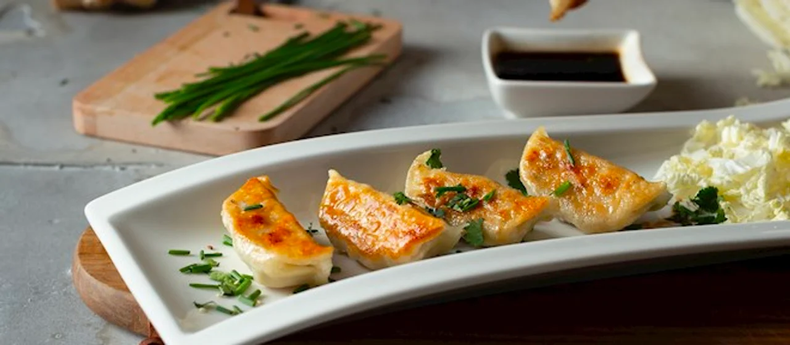 El plato que se quedó con el primer premio fue Guotie, de China. (Taste Atlas Awards).webp