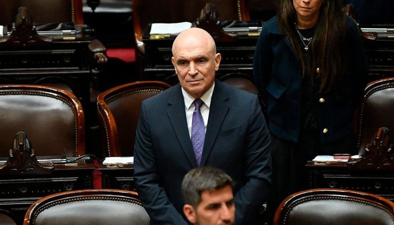 RPLICA Tras su insulto Espert fue increpado por asistentes al encuentro nbsp