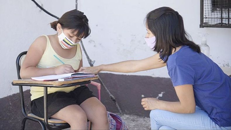 TAREA DE TODOS. El programa de apoyo escolar durante la pandemia. .