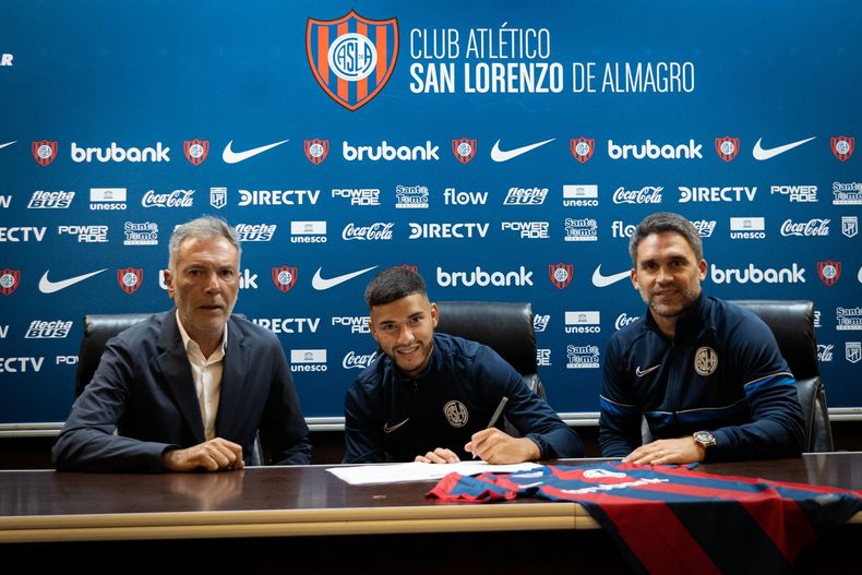 Leguizamón estampó la firma en el sede del Ciclón.