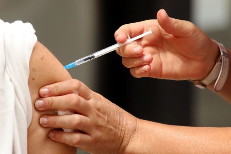 Alertan por estafas virtuales con falsos mensajes sobre turnos para la vacuna contra el dengue en la provincia de Buenos Aires.