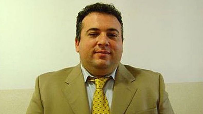 Carlos Arena, denunciado..