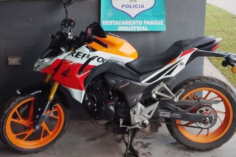 RECUPERADA: La moto fue devuelta a su dueño al ser detenido el autor del robo.
