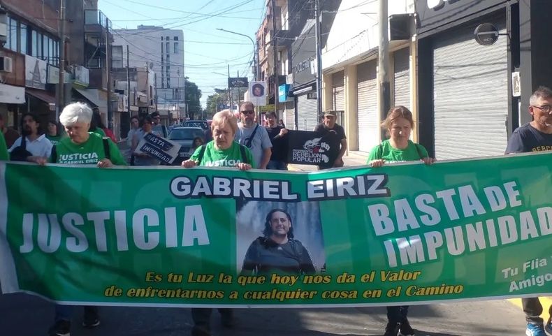 La marcha partió desde la Fiscalía hacia la plaza 12 de Octubre.