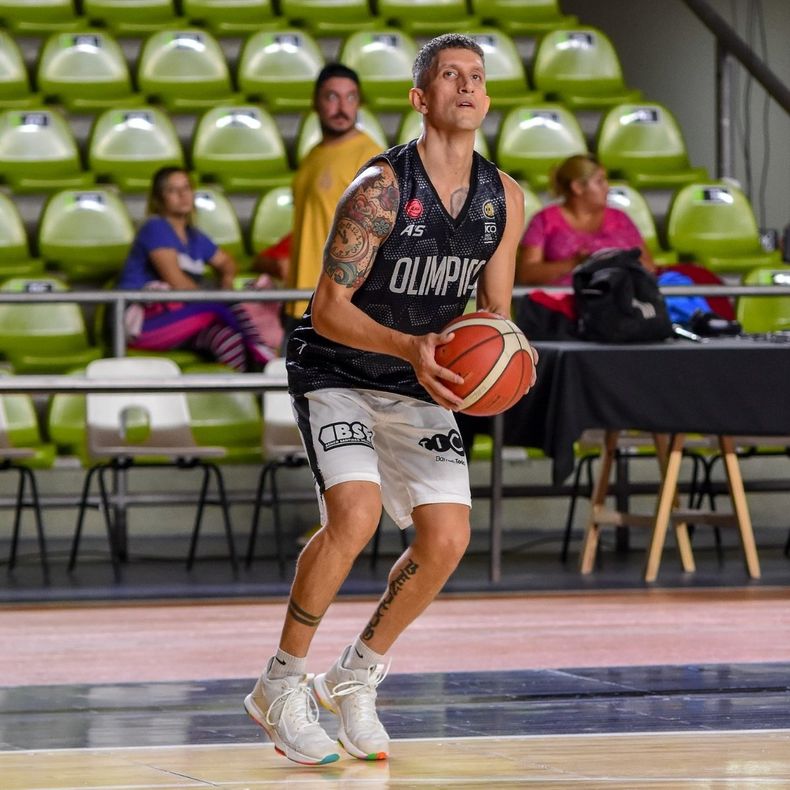 Jonatan Treise concluyó la temporada cruzando la barrera de los 900 partidos en la LNB.