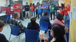 RECLAMO. Una de las asambleas que se realizaron en la sede Pilar de PAMI.
