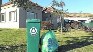 SEPARADOS. La medida busca reducir la disposición final de basura..