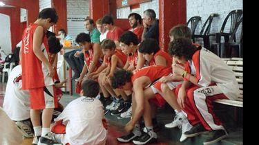 (La Caldera del Spor). Sportivo lleva un exitoso arranque de 6-2 en la Asociación Zárate-Campana..