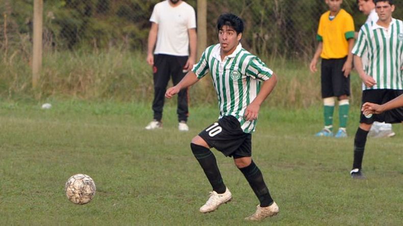 (Fredy Caballero). ANIMÓ LA FIESTA. Zárate volvió al Verde con la magia intacta. .