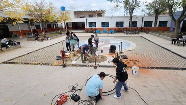 ¿Qué se traen las chicas y los chicos de construcciones para el cumple de la escuela? La_técnica_2.0 _derqui.&nbsp;