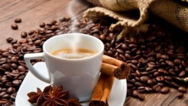 afirman que el consumo de cafe no se asocia con las arritmias cardiacas