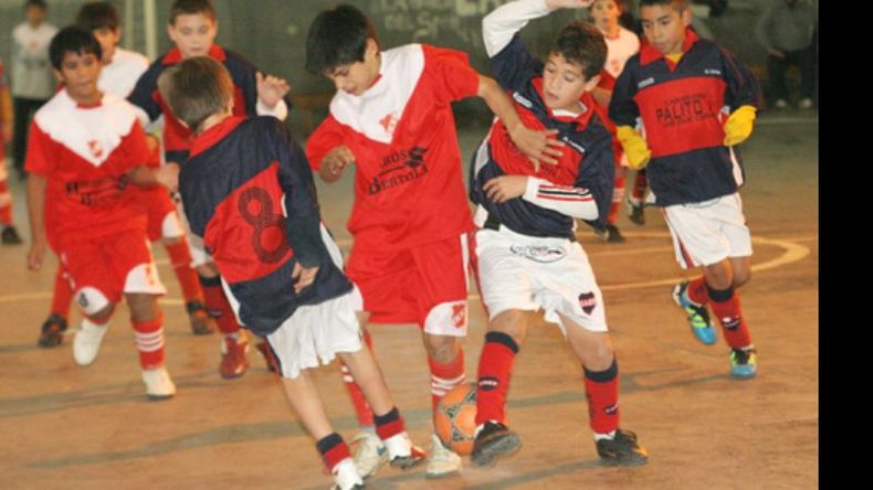 Sportivo sumó cuatro triunfos en la tira frente al conjunto de Laferrère..