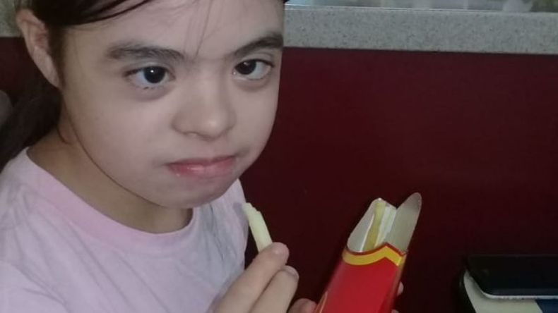 Ariadna busca recuperar las prestaciones de PAMI que ya no tiene..