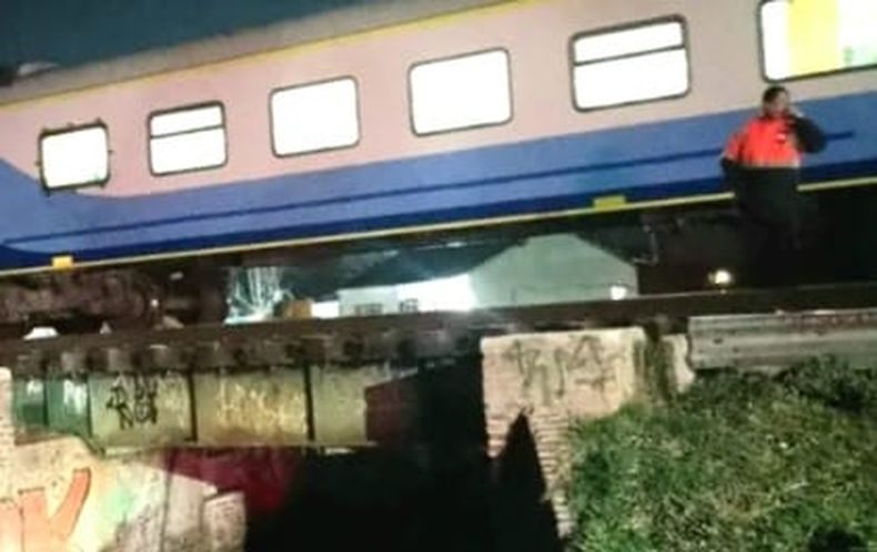 El accidente ocurrió ayer pasadas las 20 en las inmediaciones de la estación de Pilar.&nbsp;
