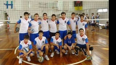 Con parciales de 30-18 y 30-21, el Sub 18 superó a UAI..