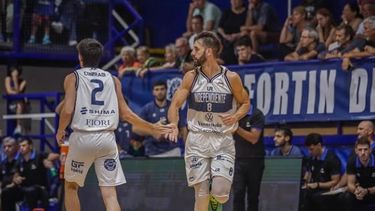 Patricio Tabarez e Independiente de Oliva fueron los mejores de la primera rueda. Patricio Tabarez e Independiente de Oliva fueron los mejores de la primera rueda.