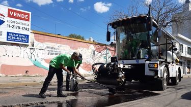 Trabajos en Pedro Lagrave y Belgrano con la nueva máquina.