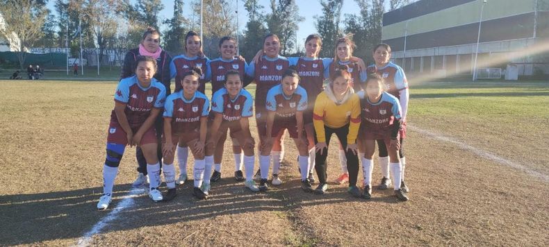 ESCOLTA. Deportivo Manzone es uno de los segundos de la Liga Municipal.
