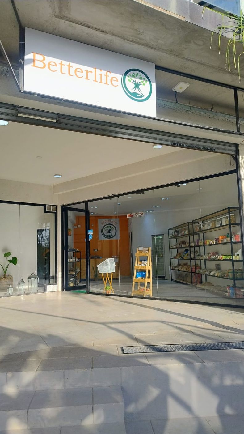 Better Life está ubicado en el acceso a Manzanares, en el paseo comercial Dino.&nbsp;