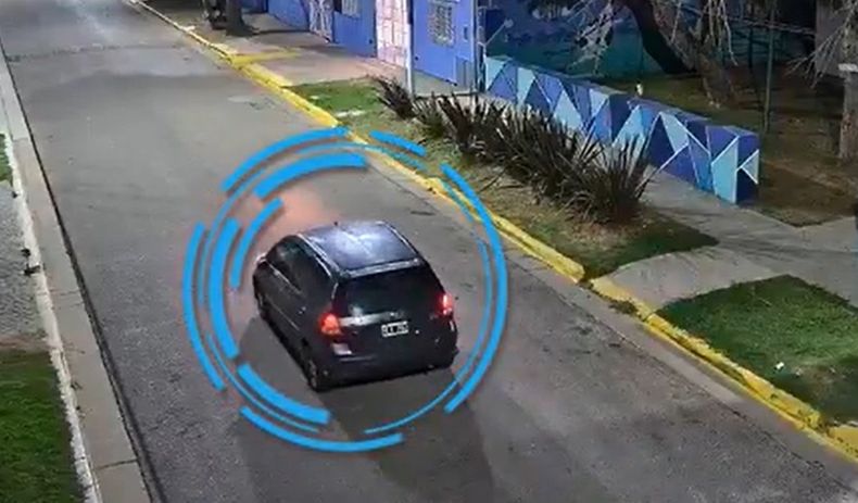 El Honda Fit robado por los delincuentes en Del Viso.
