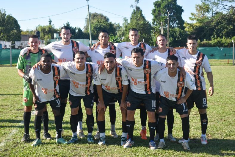 EQUIPO. Zelaya pisó firme en Manzanares y se mete en el top 5 de la División A.