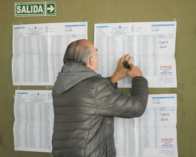 PADRÓN. El lugar de votación puede consultarse on line o en las escuelas.