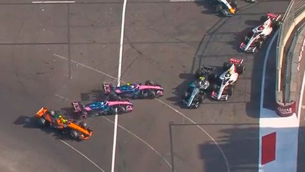 El momento del choque de Franco Colapinto a Pierre Gasly y Lando Norris.