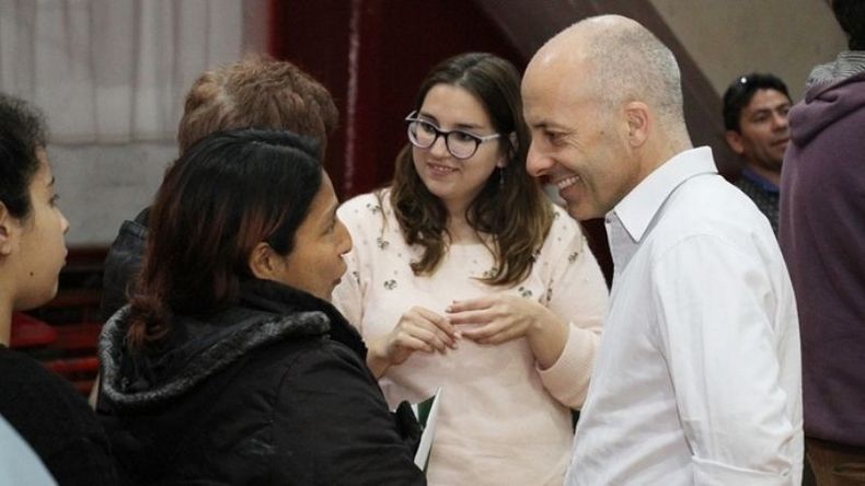 CAMPAÑA. Ducoté y Bortule, durante un acto de entrega de microcréditos, en 2017..