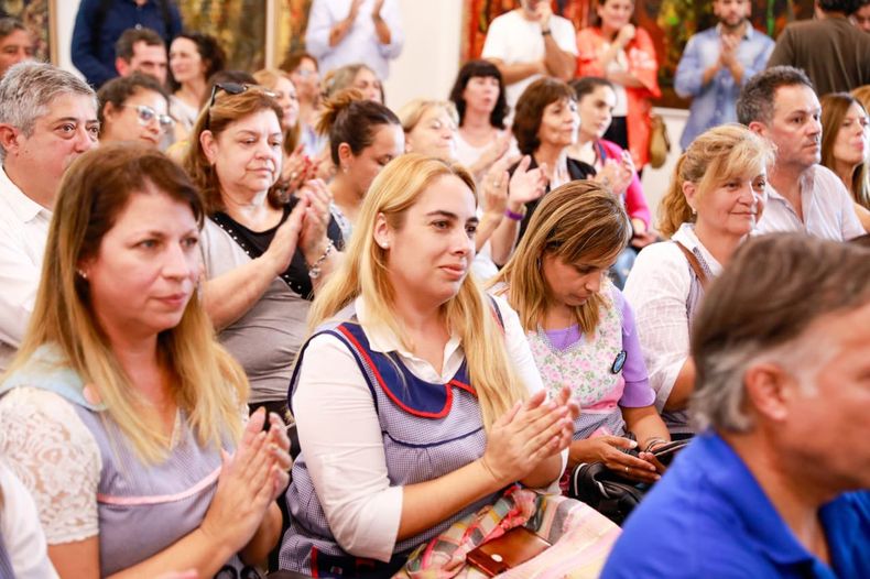 GKwcvEaXUAAUTyI.jpg