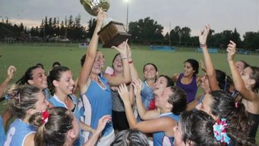 La Copa Municipalidad de Pilar busca una nueva coronación como la de San Patricio hace más de una década. La Copa Municipalidad de Pilar busca una nueva coronación como la de San Patricio hace más de una década.