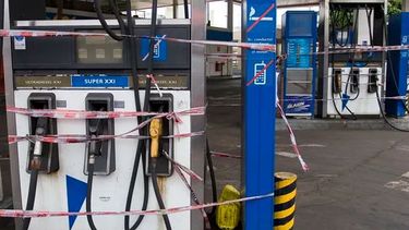 RECLAMOS. Las estaciones amenazan restringir la venta de combustibles. &nbsp;