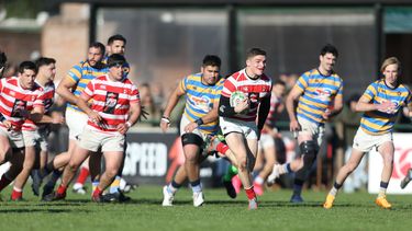 Alumni volvió a contar con Santiago Pernas y anotó un try ante Hindú.