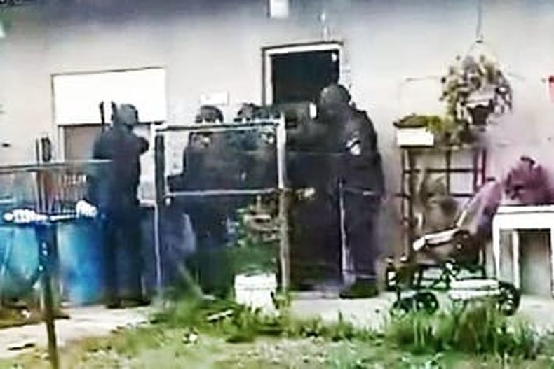 El allanamiento se realizó en dos viviendas de la localidad de Zelaya habitadas por los delincuentes.&nbsp;