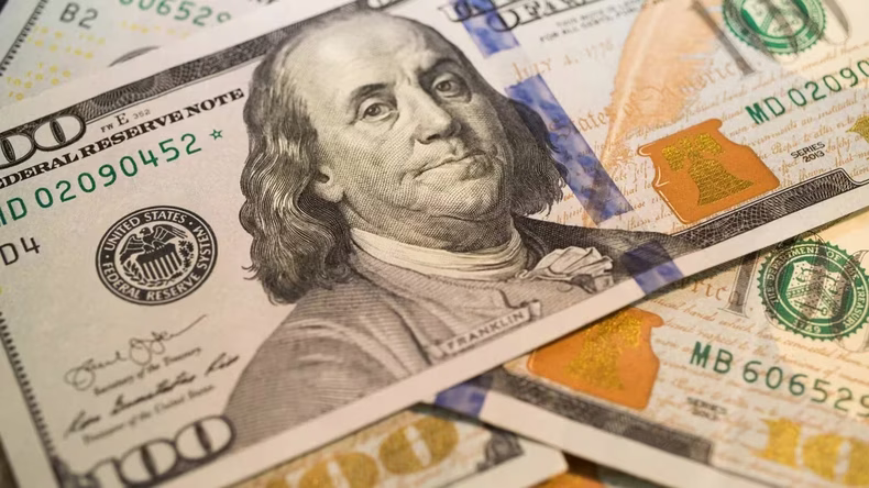 Mirá a cuánto cotiza el dólar ahorro, el dólar blue, el dólar MEP, el dólar tarjeta y el dólar oficial.
