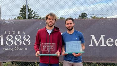 Lorenzo Gagliardo (derecha) campeón junto al uruguayo Franco Roncadelli.