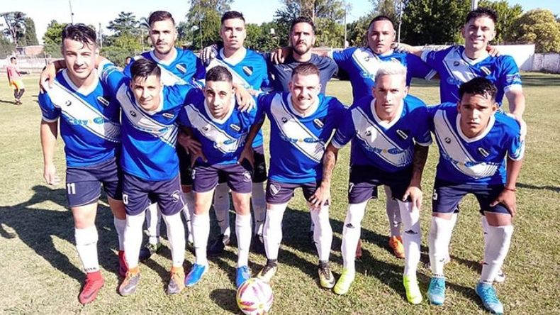 VICTORIA. El once de Primera A de Unión, que ayer ganó 1-0 en Del Viso. (FOTO: MARIO CACEREZ)..